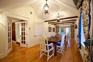 Comfortable meeting room on Lake Temiskaming